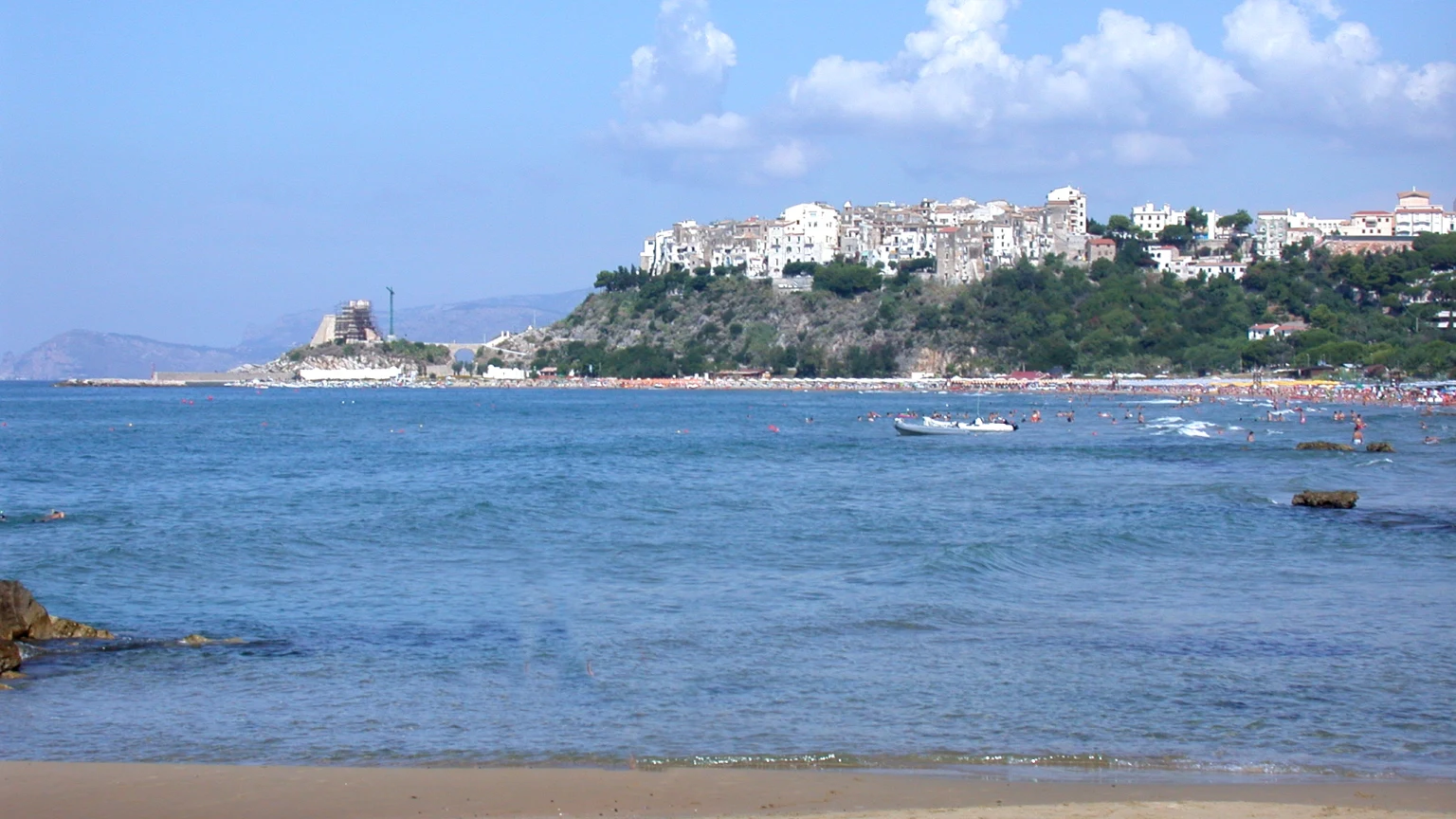 Sperlonga non chiude con l’estate: cosa cambia con la destagionalizzazione delle attività sul demanio